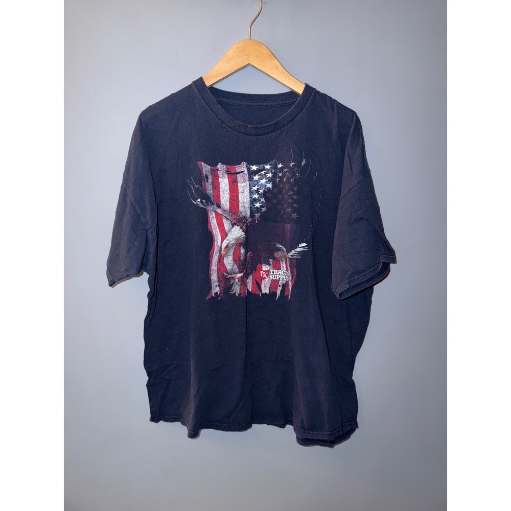 Tractor Supply Co‎ TSC Mens Patriotic Eagle American Flag Graphic T-Shirt Navy